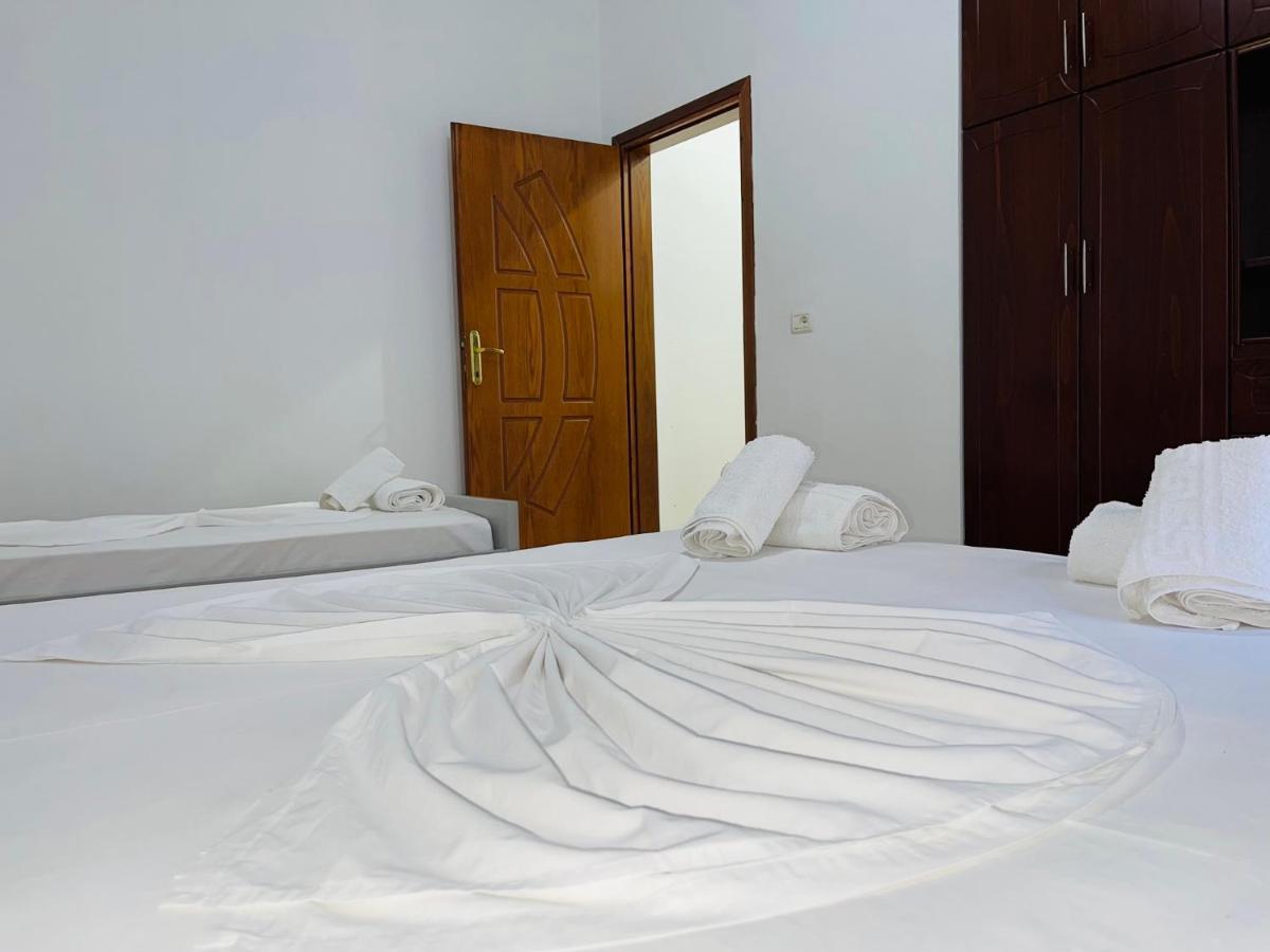ساراندا Villa Xhevdet المظهر الخارجي الصورة