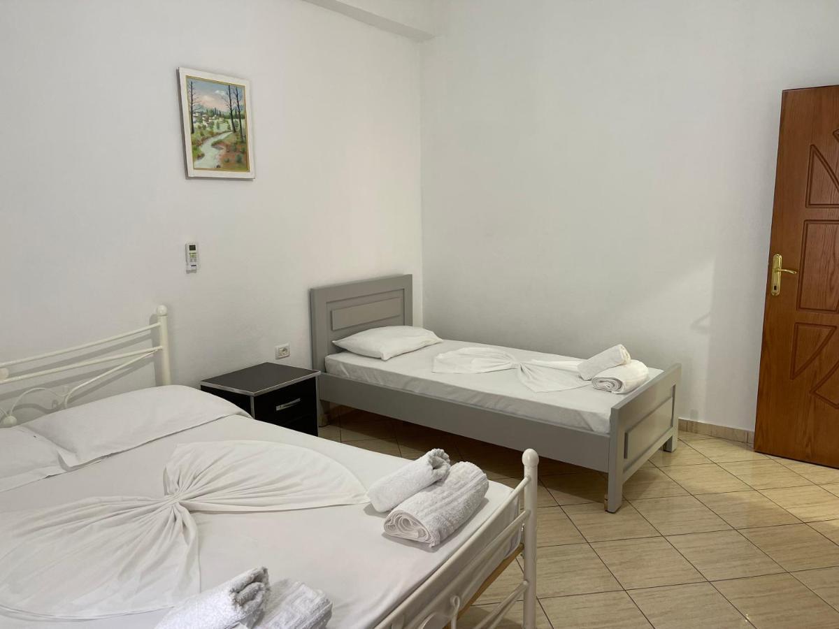 ساراندا Villa Xhevdet المظهر الخارجي الصورة