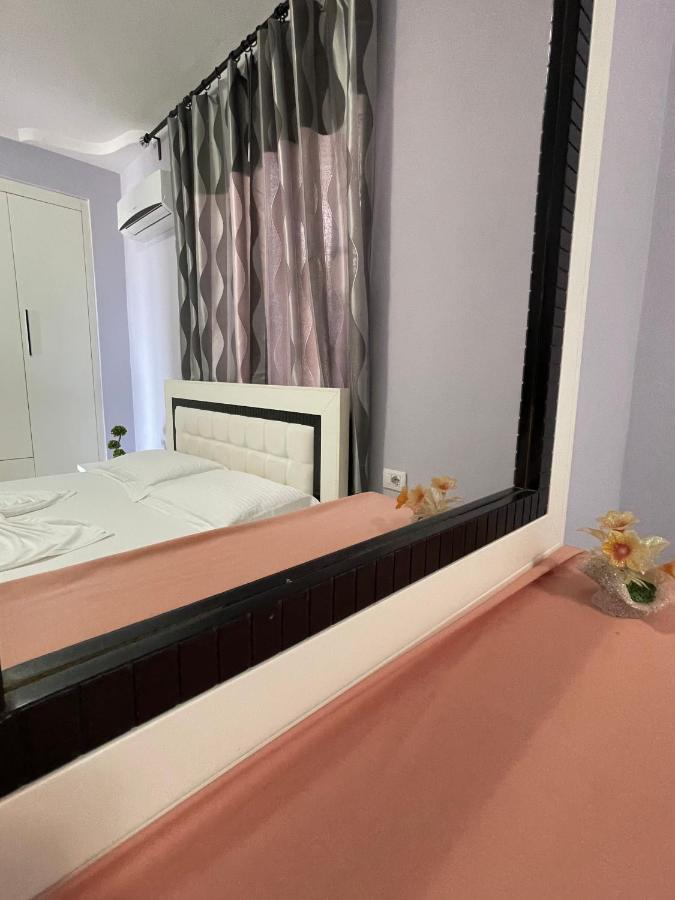 ساراندا Villa Xhevdet المظهر الخارجي الصورة